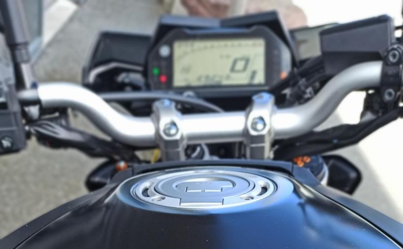 YAMAHA MT-10 5