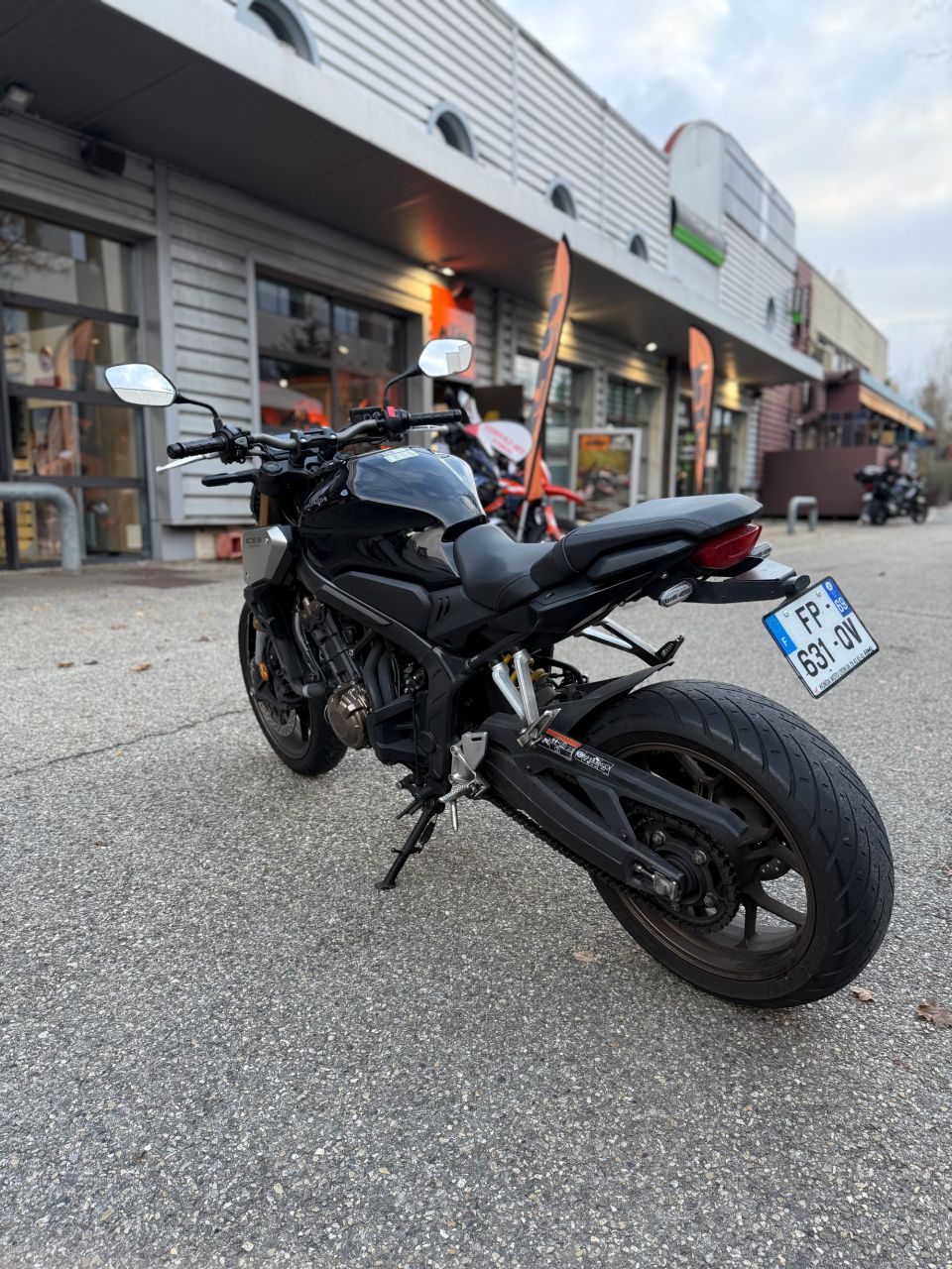 HONDA CB 650 R 4