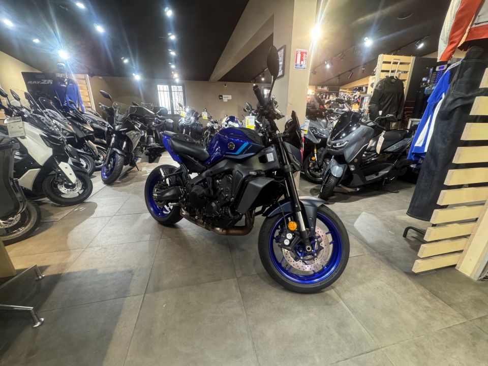 YAMAHA MT-09 Y-AMT 35 KW 0