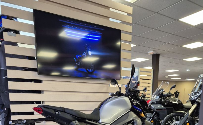 YAMAHA MT-09 SP 1