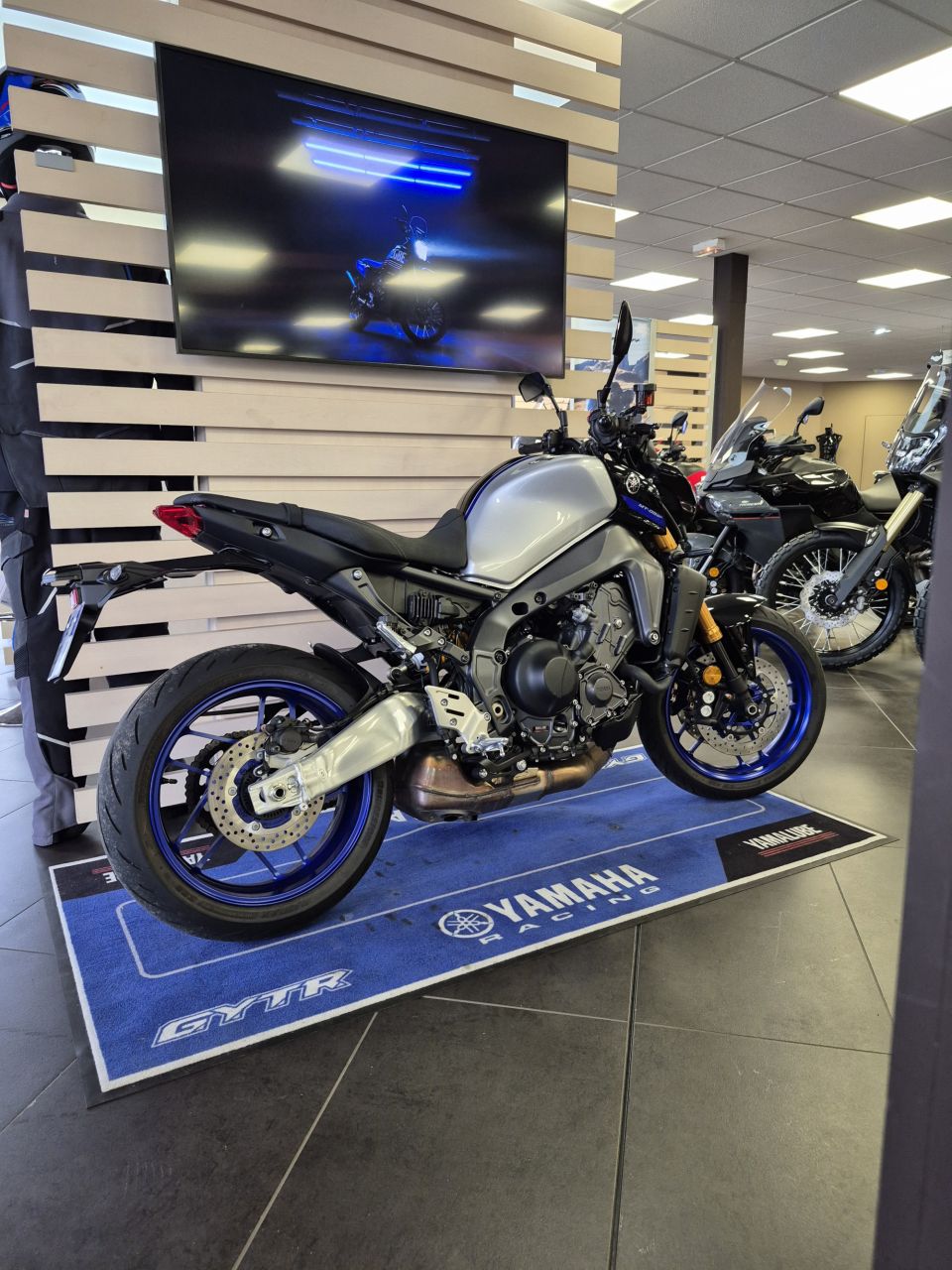 YAMAHA MT-09 SP 2