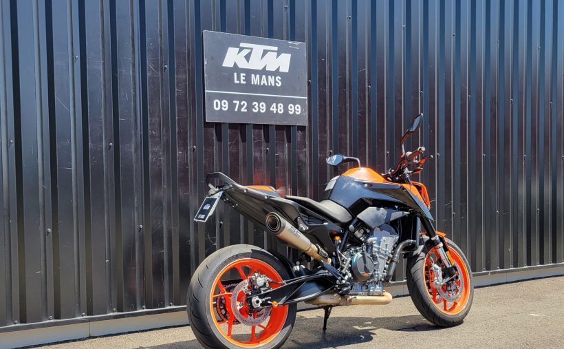 KTM 890 DUKE 4