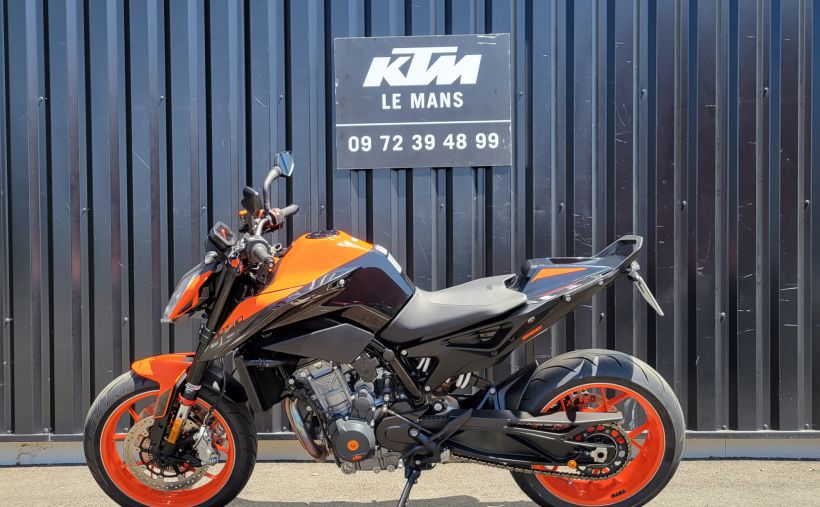 KTM 890 DUKE 1