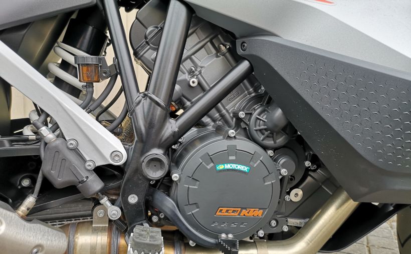 KTM 1290 SUPER ADVENTURE S 24