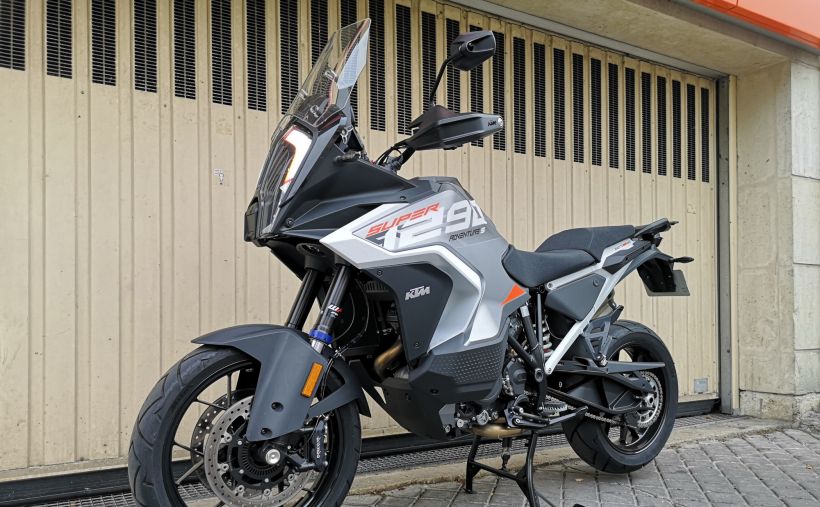 KTM 1290 SUPER ADVENTURE S 40