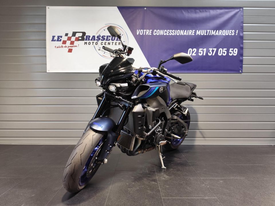 YAMAHA MT-10 12