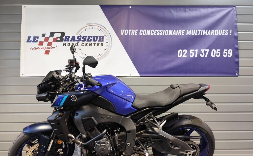 YAMAHA MT-10 3