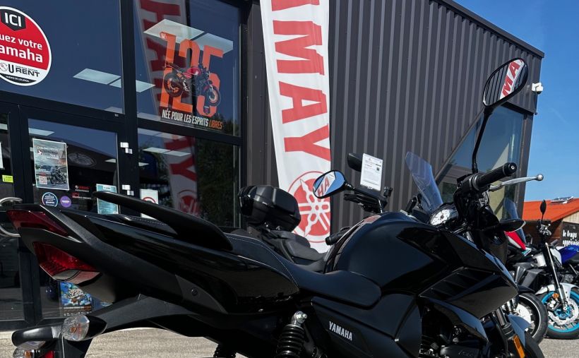 YAMAHA YS 125 3