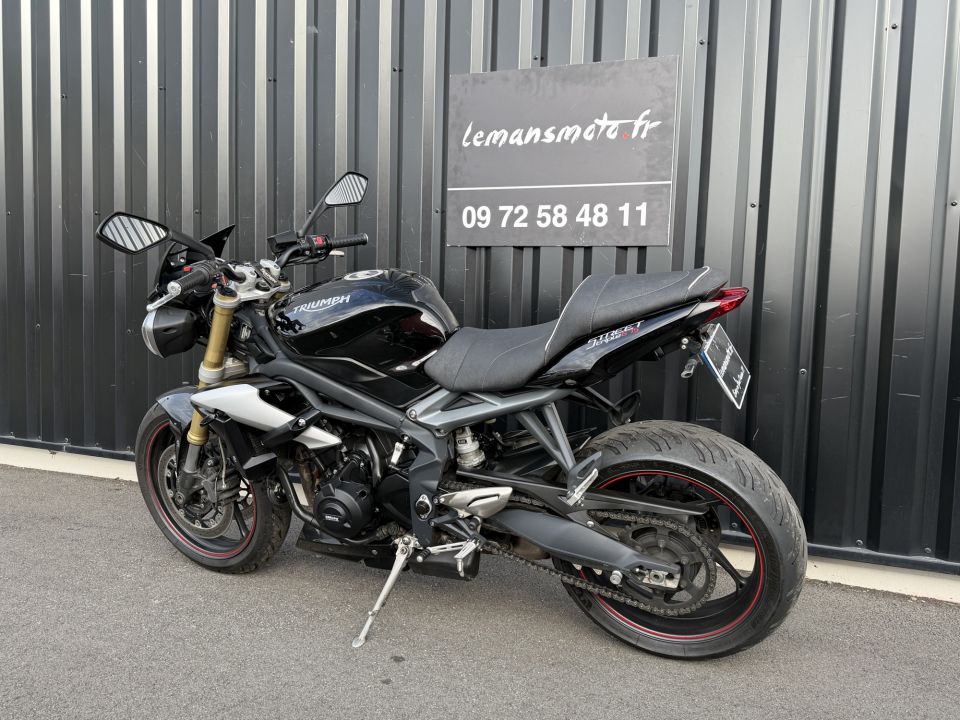 TRIUMPH STREET TRIPLE 675 25