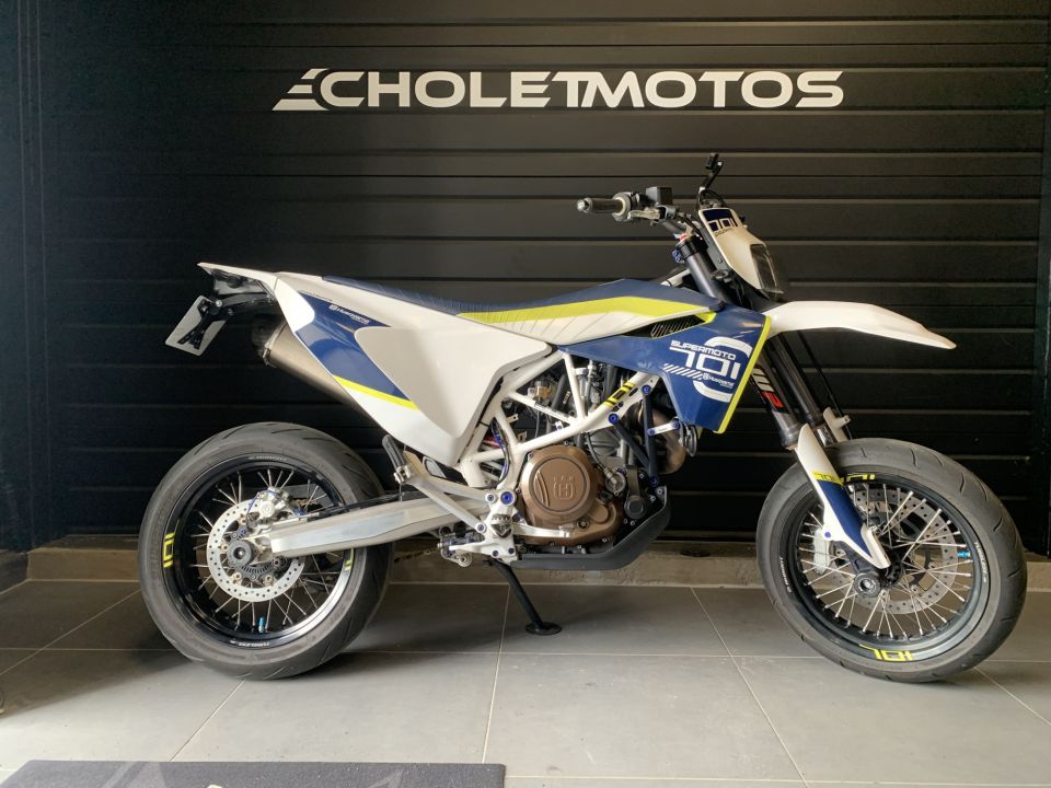 HUSQVARNA 701 SUPERMOTO 0