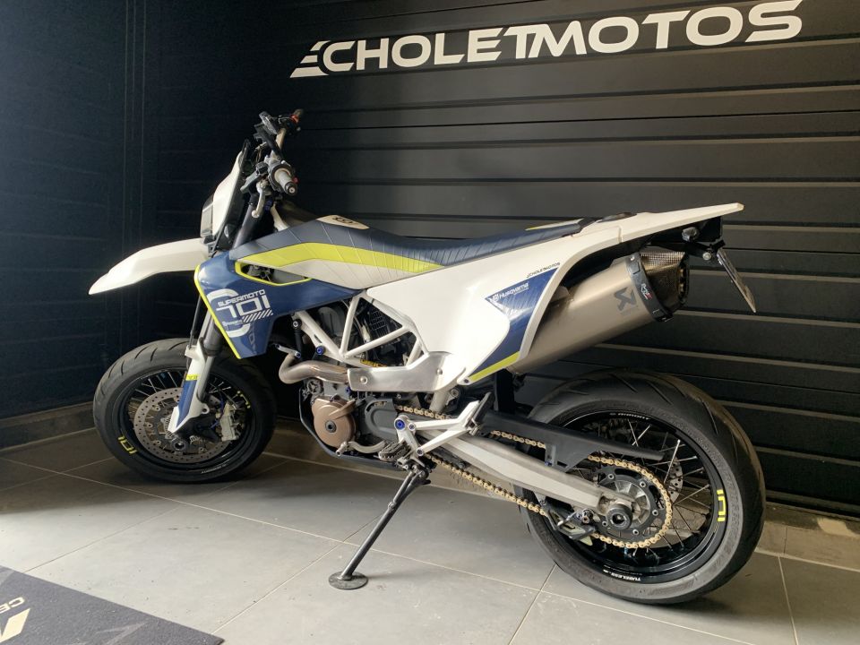 HUSQVARNA 701 SUPERMOTO 20