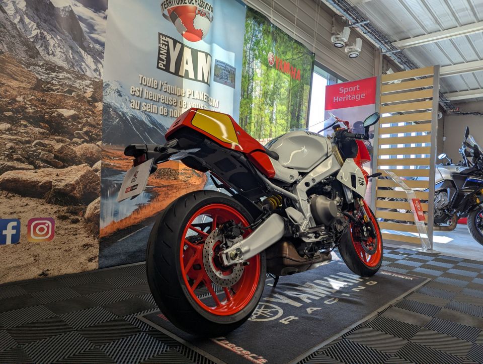 YAMAHA XSR 900 GP 2