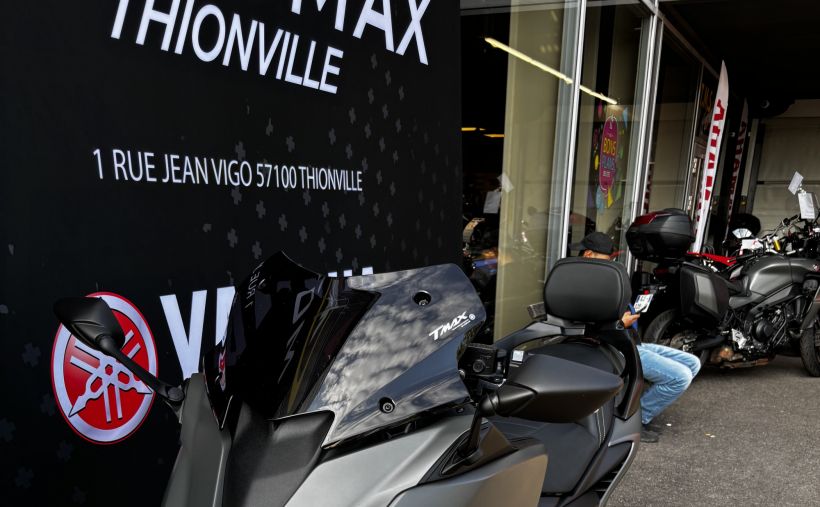YAMAHA XP T-MAX 560 TECH MAX KAMO 4