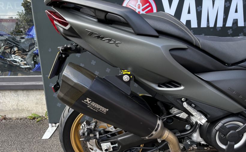 YAMAHA XP T-MAX 560 TECH MAX KAMO 10
