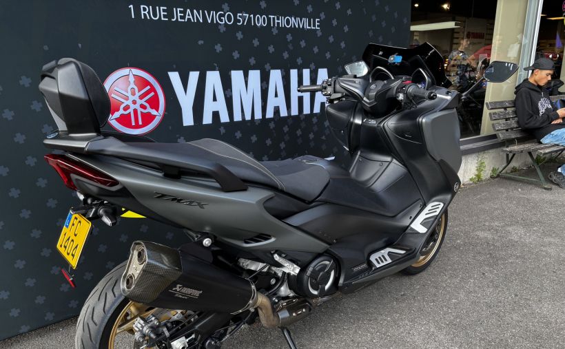 YAMAHA XP T-MAX 560 TECH MAX KAMO 11