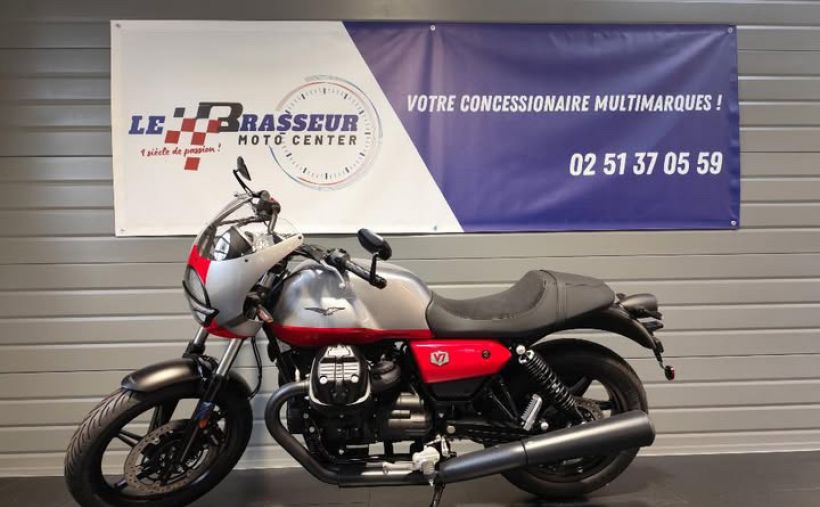 MOTO GUZZI V7 STONE 3