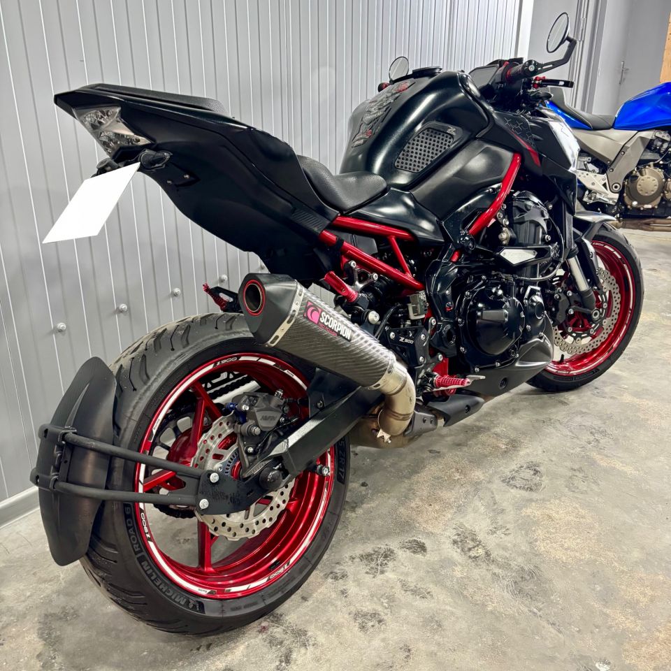 KAWASAKI Z 900 6