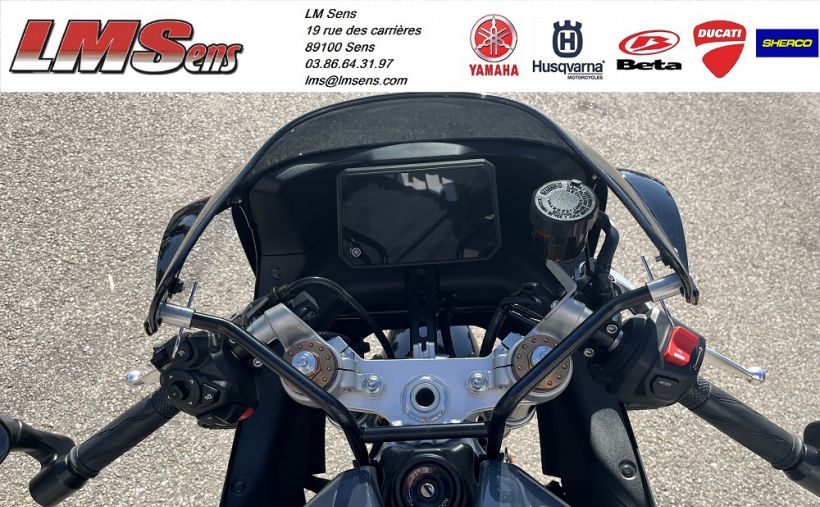 YAMAHA XSR 900 GP 6