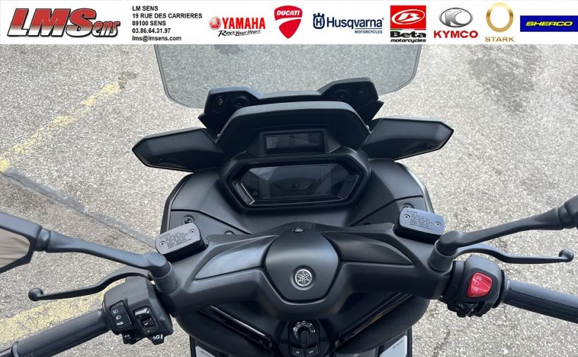 YAMAHA XMAX 125 TECH MAX 6