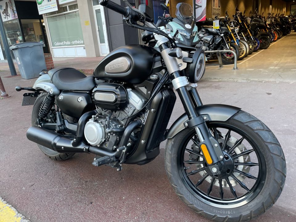 BENDA MOTOR avengers 1