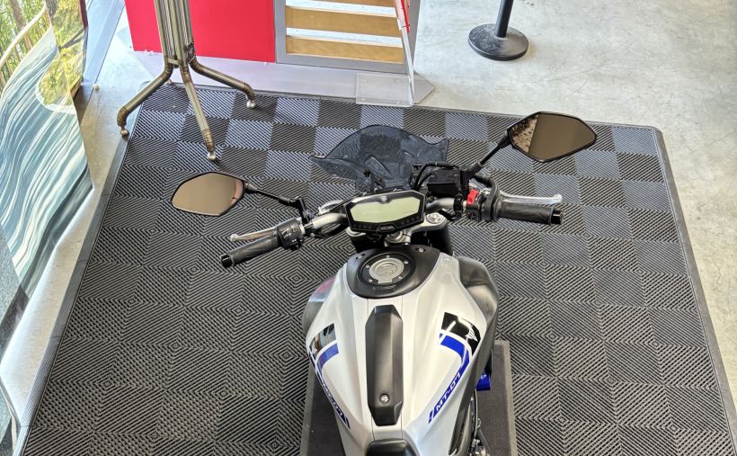 YAMAHA MT-07 (47.5CV) 4