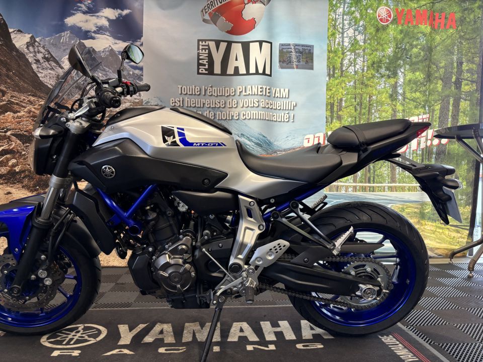 YAMAHA MT-07 (47.5CV) 5