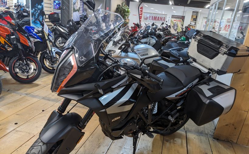 KTM 1290 SUPER ADVENTURE S 3