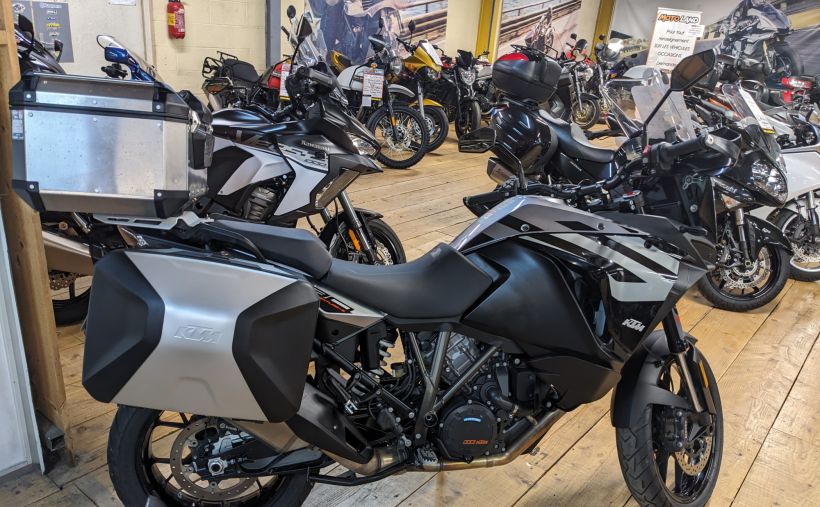 KTM 1290 SUPER ADVENTURE S 1