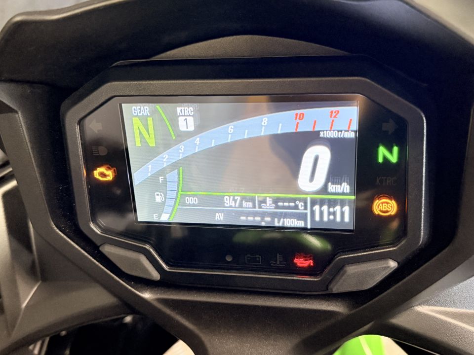 KAWASAKI NINJA 650 27