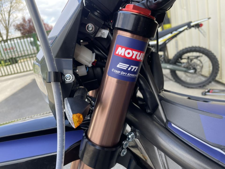 ELECTRIC MOTION ESCAPE 6