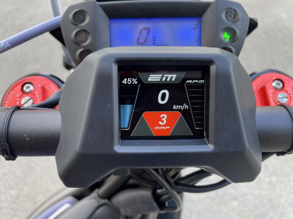 ELECTRIC MOTION ESCAPE 8