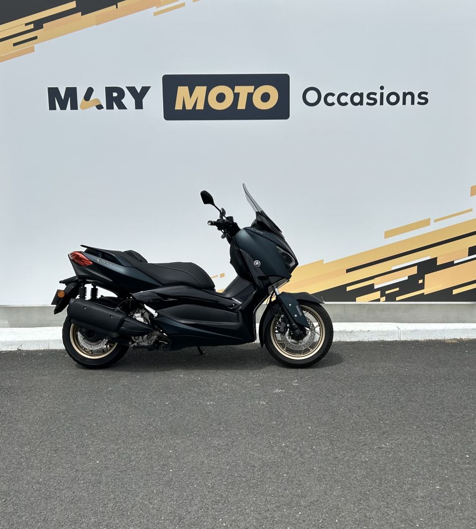YAMAHA XMAX 300 Tech Max 0