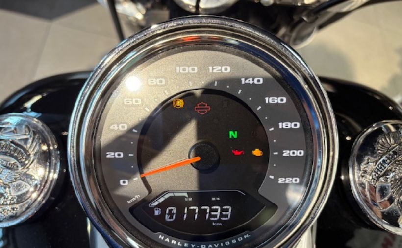 HARLEY-DAVIDSON SOFTAIL SPORT GLIDE 1745 STAGE 1 225€/MOIS* GARANTIE 12 MOIS 5
