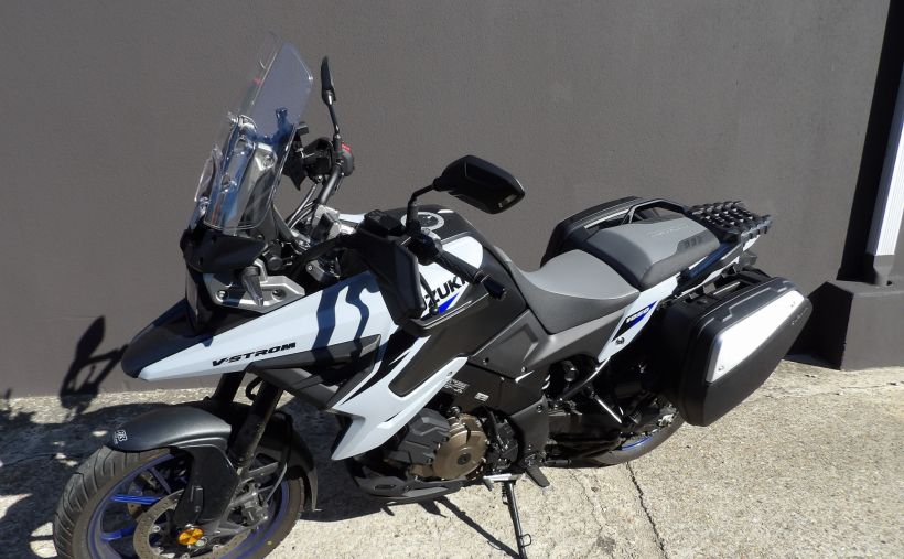 SUZUKI DL V-STROM 1050 4