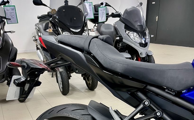 YAMAHA MT-10 5