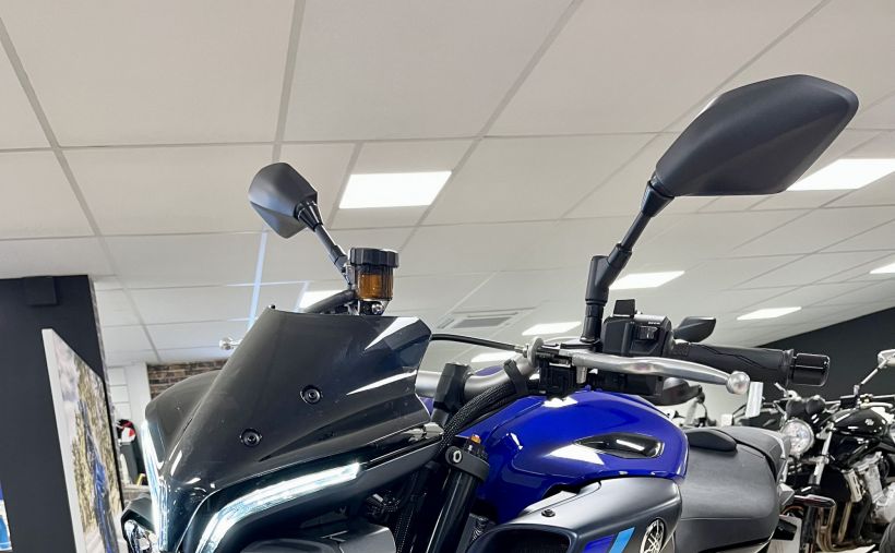YAMAHA MT-10 15