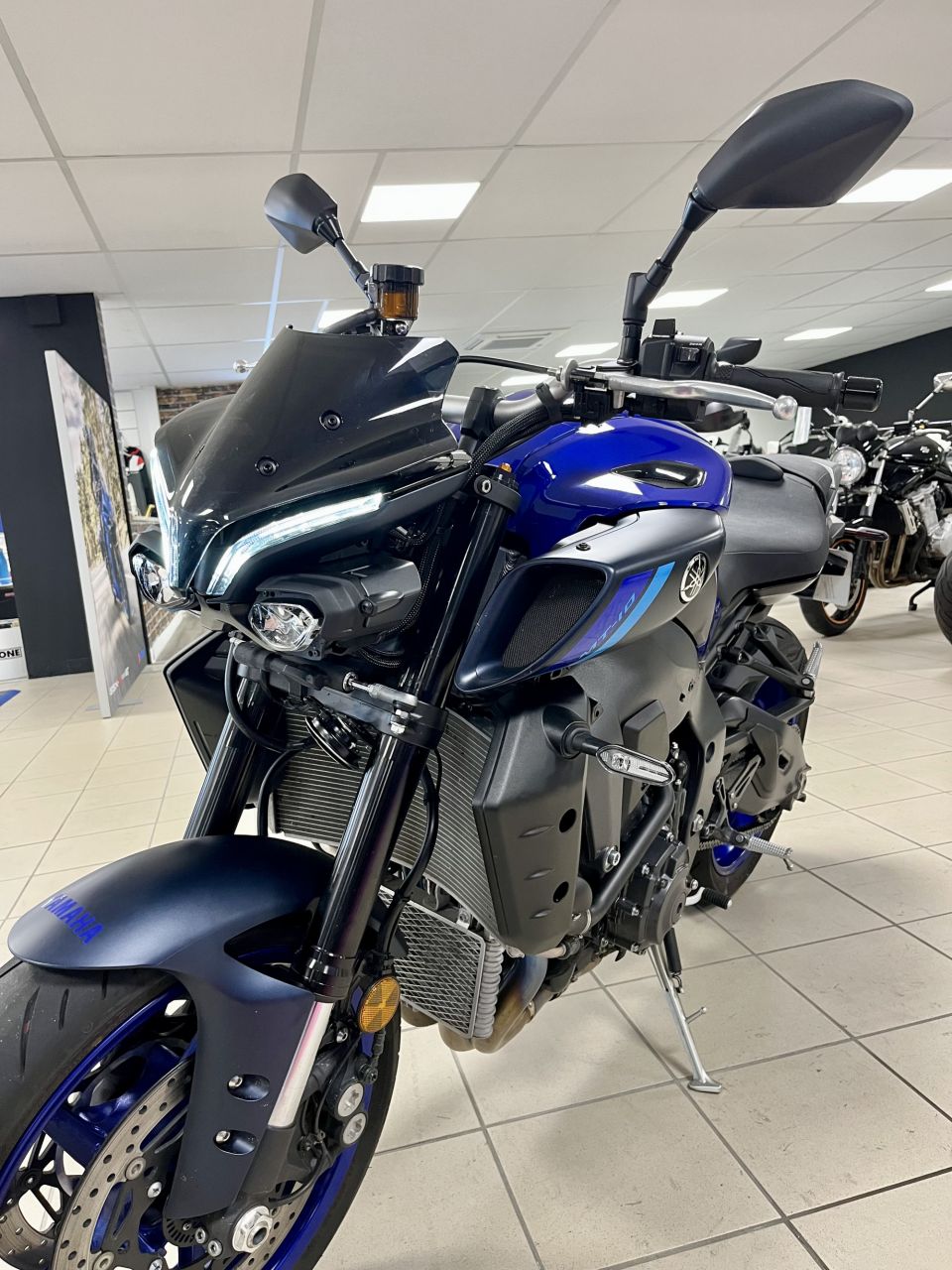 YAMAHA MT-10 15