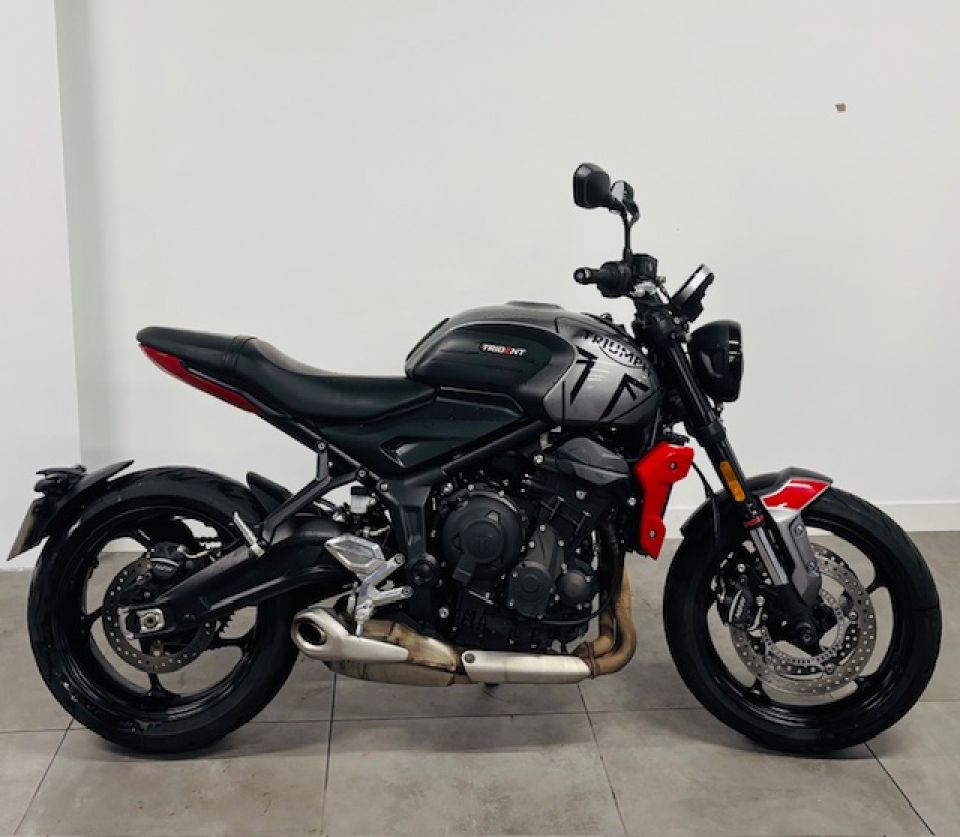 TRIUMPH TRIDENT 660 8