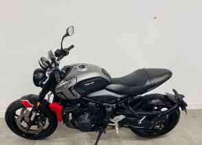 TRIUMPH TRIDENT 660 - 2023