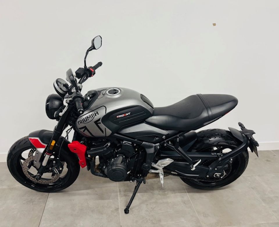 TRIUMPH TRIDENT 660 0