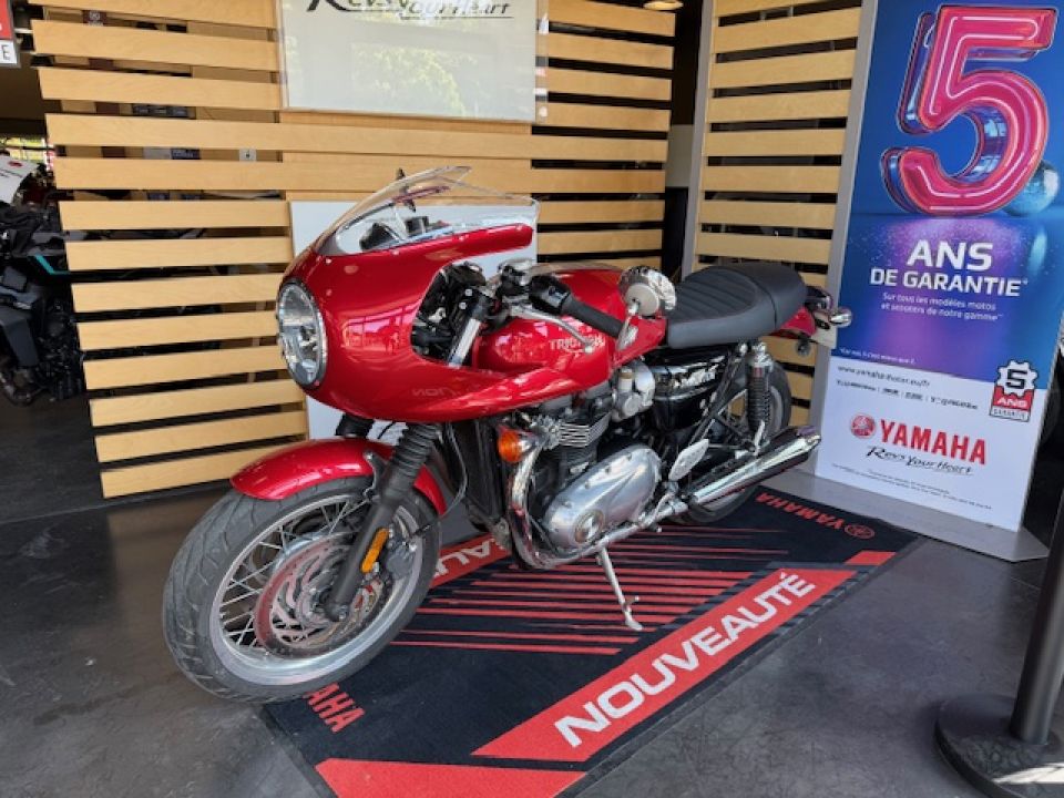 TRIUMPH THRUXTON 1200 0