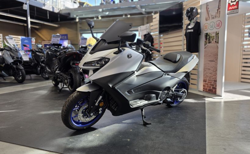 YAMAHA XP T-MAX 560 5