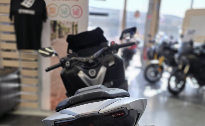 YAMAHA XP T-MAX 560 3