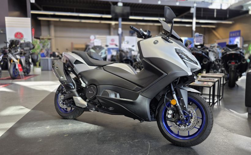 YAMAHA XP T-MAX 560 0