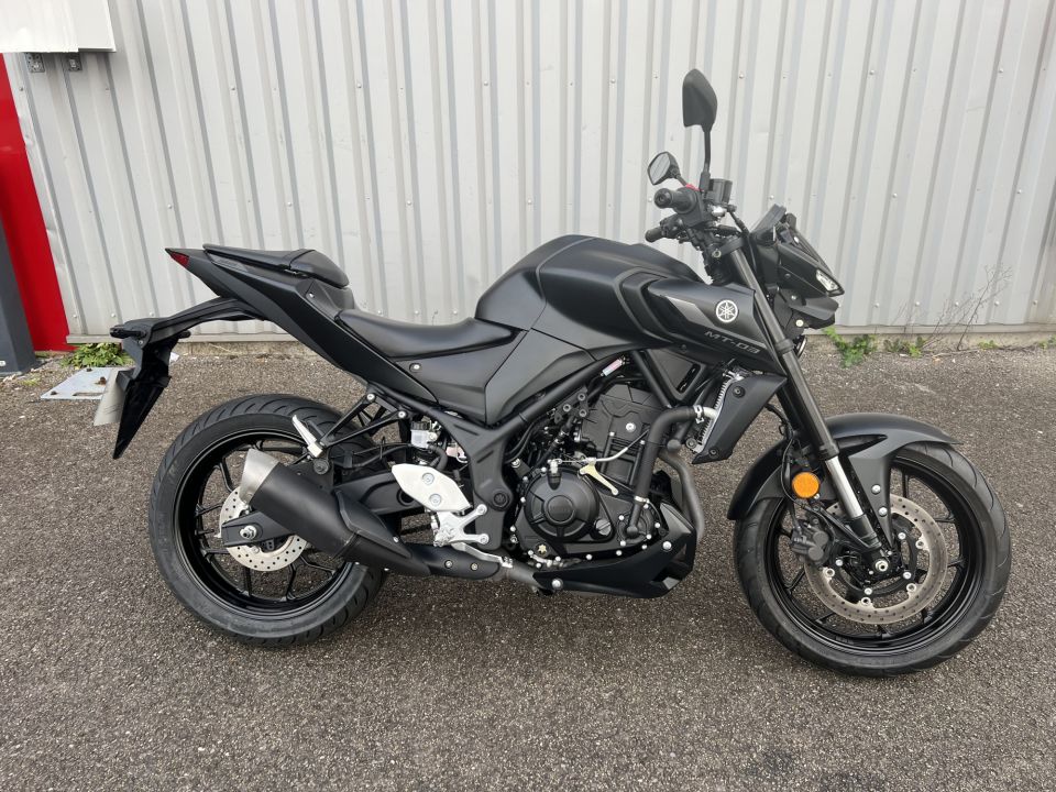 YAMAHA MT-03 0