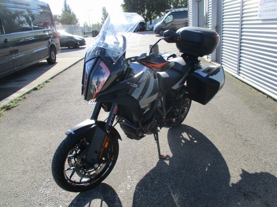 KTM 1290 SUPER ADVENTURE S 15