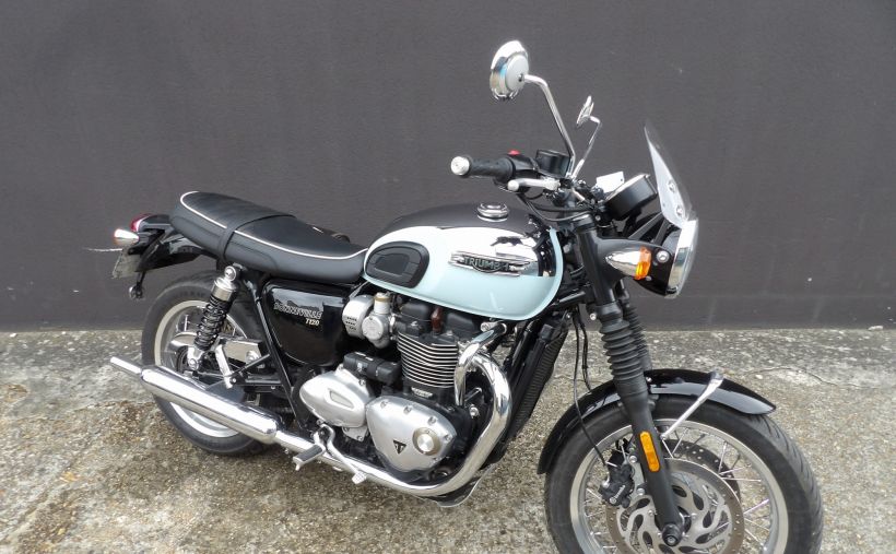 TRIUMPH BONNEVILLE T120 0