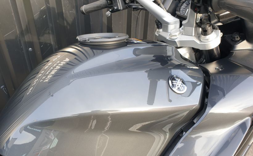 YAMAHA FJR 1300 AE 15
