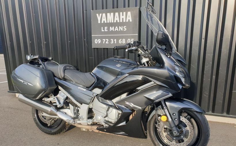 YAMAHA FJR 1300 AE 5