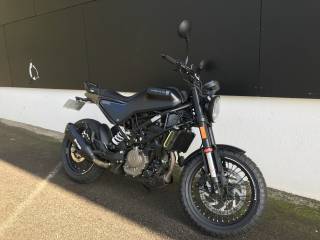 HUSQVARNA SVARTPILEN 125 ABS - 2024